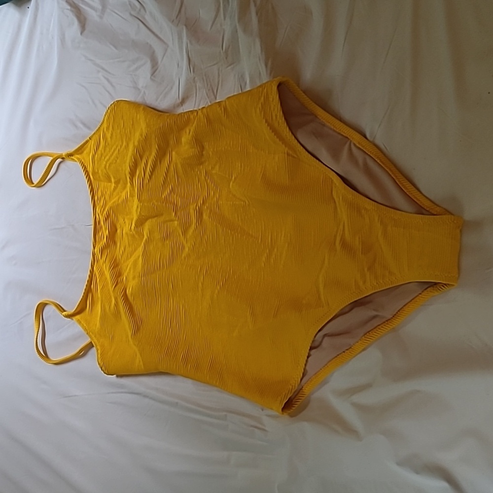 Old Navy one-piece Bathing suit